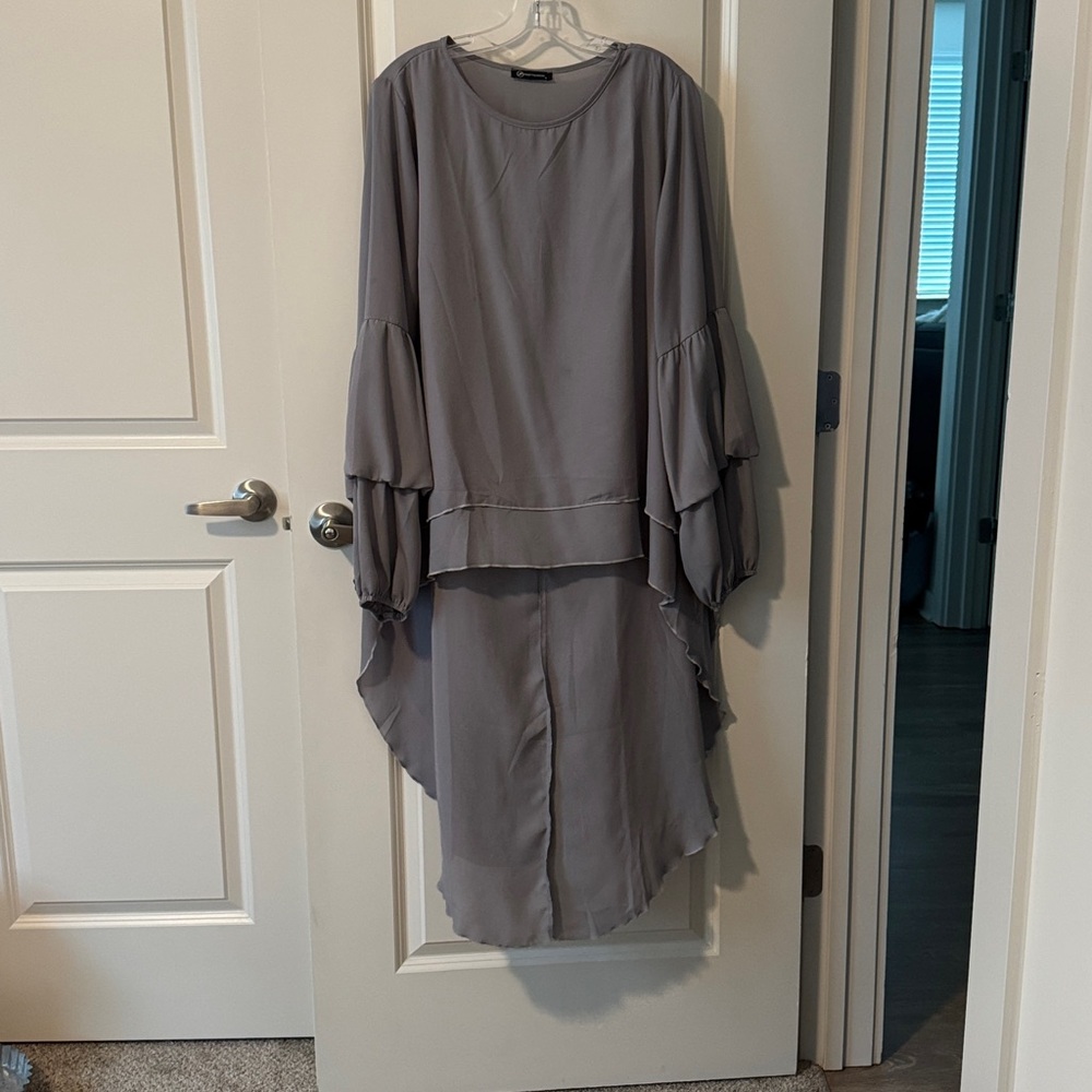 Gray Ruffled Long Sleeve Dress - Picture 7 of 7